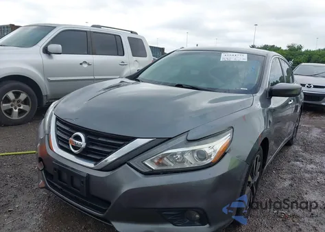 2018 Nissan Altima 2.5 Sv z USA, uszkodzony, nr VIN 1N4AL3AP0JC233956